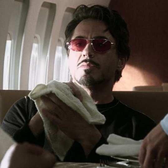 доброго времени суток золотые, как дела? какого цвета на вас сегодня одежда? надеюсь, что прозрачного.

умотал из города на несколько дней, не скучайте.