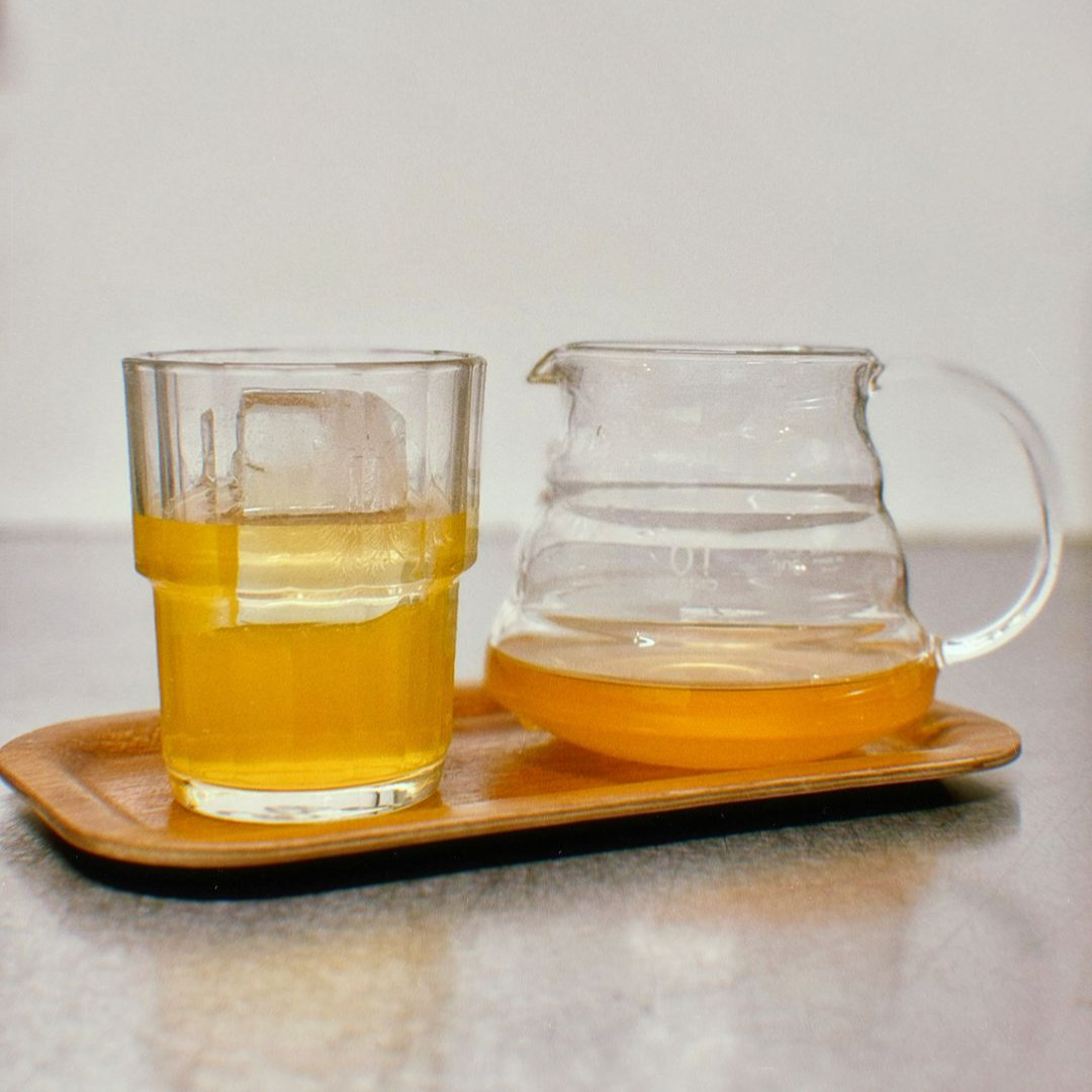 Here’s a brew-tiful pairing that’s ice-cold and steeped in perfection.

Faculty's iced cold brew teas are available daily.