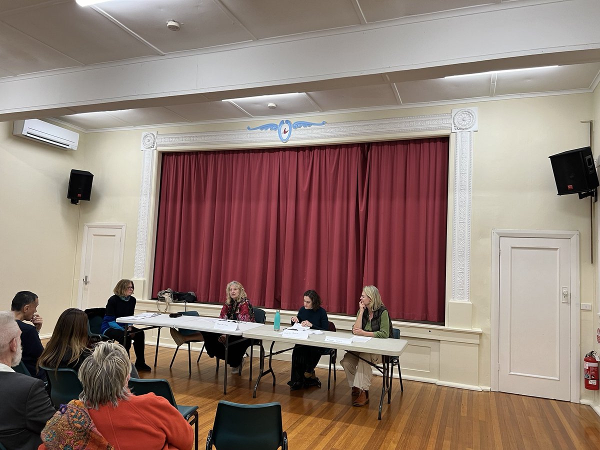 savebronte's tweet photo. Meet the Council candidates forum at the Bronte Beach Precinct meeting tonight. We are in Lawson Ward. Mayor @paulamasselos (Labor), Claire Bocking (Greens), Katherine Westwood (Liberal) in attendance. #nswpol https://t.co/Ij6ki0QYY3