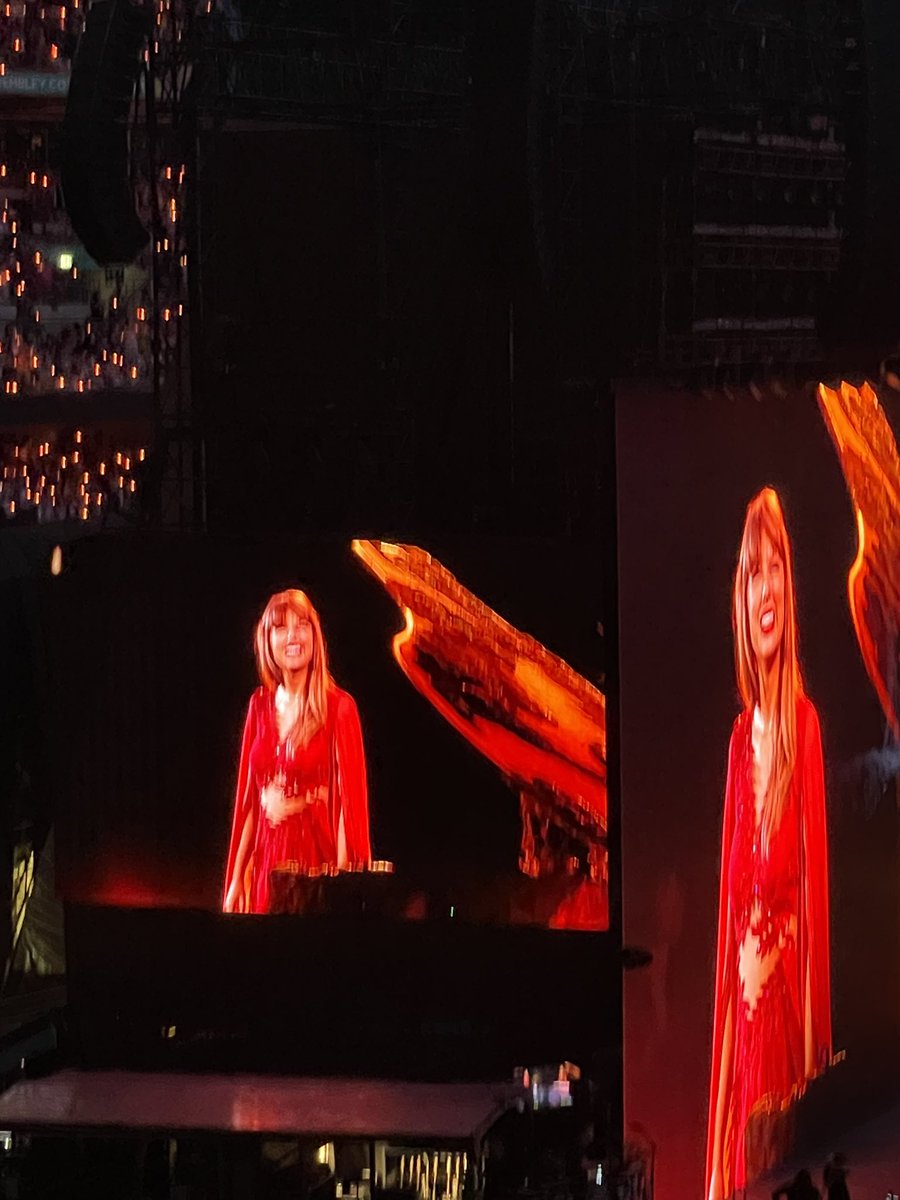 liz 🍉 tweet media