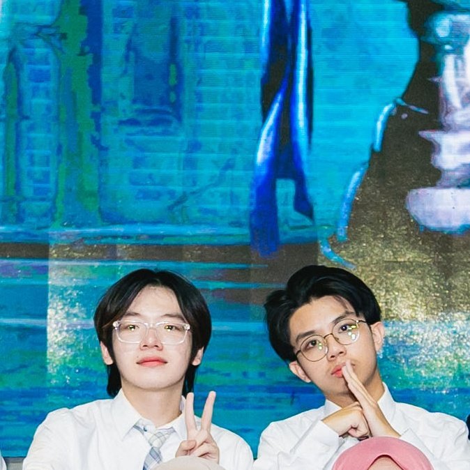 teoryou's tweet photo. axelbong dengan sisi wibu nya #axelots #imkevin https://t.co/gsDEmngQS0