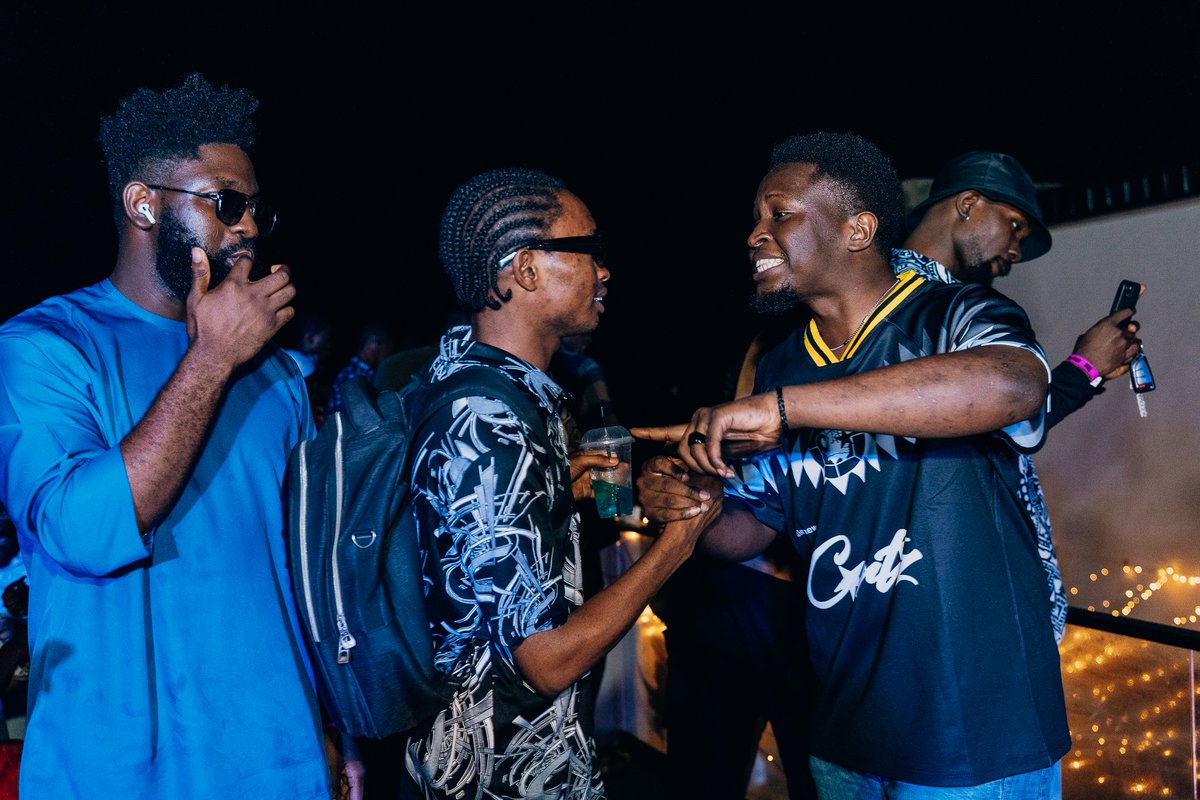 techunwindng's tweet photo. Lagos techies sure do know how to PARTTTYYYY, off to Abuja we go!
Let's see how they bring the vibes
techunwind #creatorsunwind #Abujaevents #Abujavendors https://t.co/2YX2tIlxkU