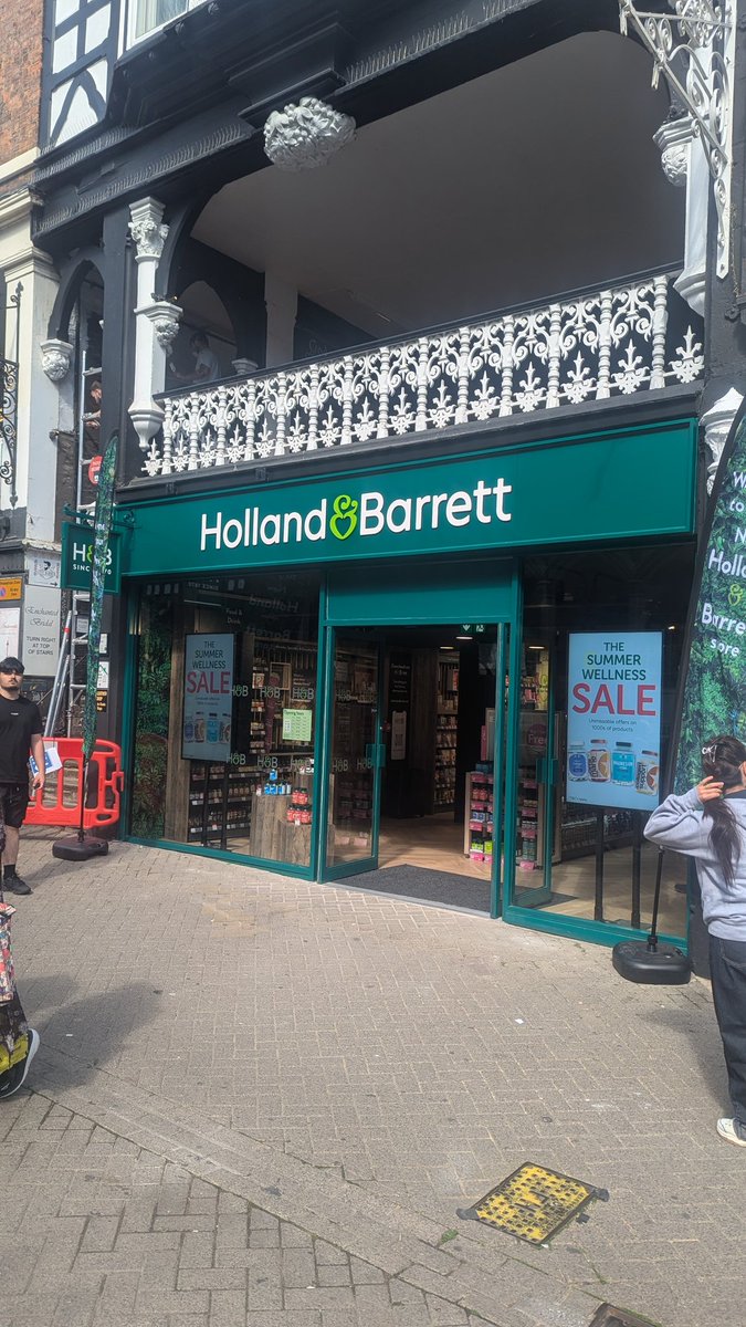 ShitChester's tweet image. New Holland and Barrett open on Eastgate street
