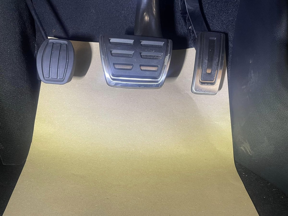 BASNWLtd's tweet photo. Check out these photos of a BAS 10 Way Secondary Controls Device and Electronic Quick Release Left Foot Accelerator we fitted recently to an Audi Q2 📷📷

#drivingadaptations #accessibilityforall #disableddrivers #motability #motabilityscheme #lifewithoutboundaries

@sojadis https://t.co/YoUM0IARm9