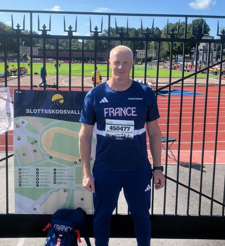 royflorian52's tweet photo. première pour moi: Championnats du monde Athletisme à Goteborg Suède... 5e place au Lancer de Poids M45... motivant pour la suite...💪 merci @FFAthletisme #wmac #goteborg merci à la relève, venus me soutenir.. https://t.co/jHvDKz7O9q