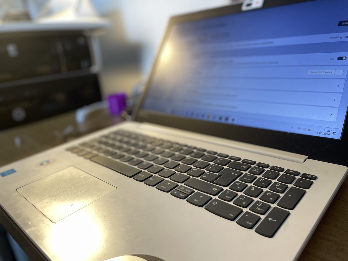 BridgeComputers's tweet photo. Another SSD and Windows 11 upgrade done and dusted! We also upgraded the RAM from 4GB to 8GB as 4GB is not sufficient for Windows 10 let alone Windows 11!  #laptoprepairshop #laptoprepairspecialist #laptoprepairing #laptoprepairs #computerengineer #SSD #microsoftwindows11 https://t.co/0iH0wq39ou