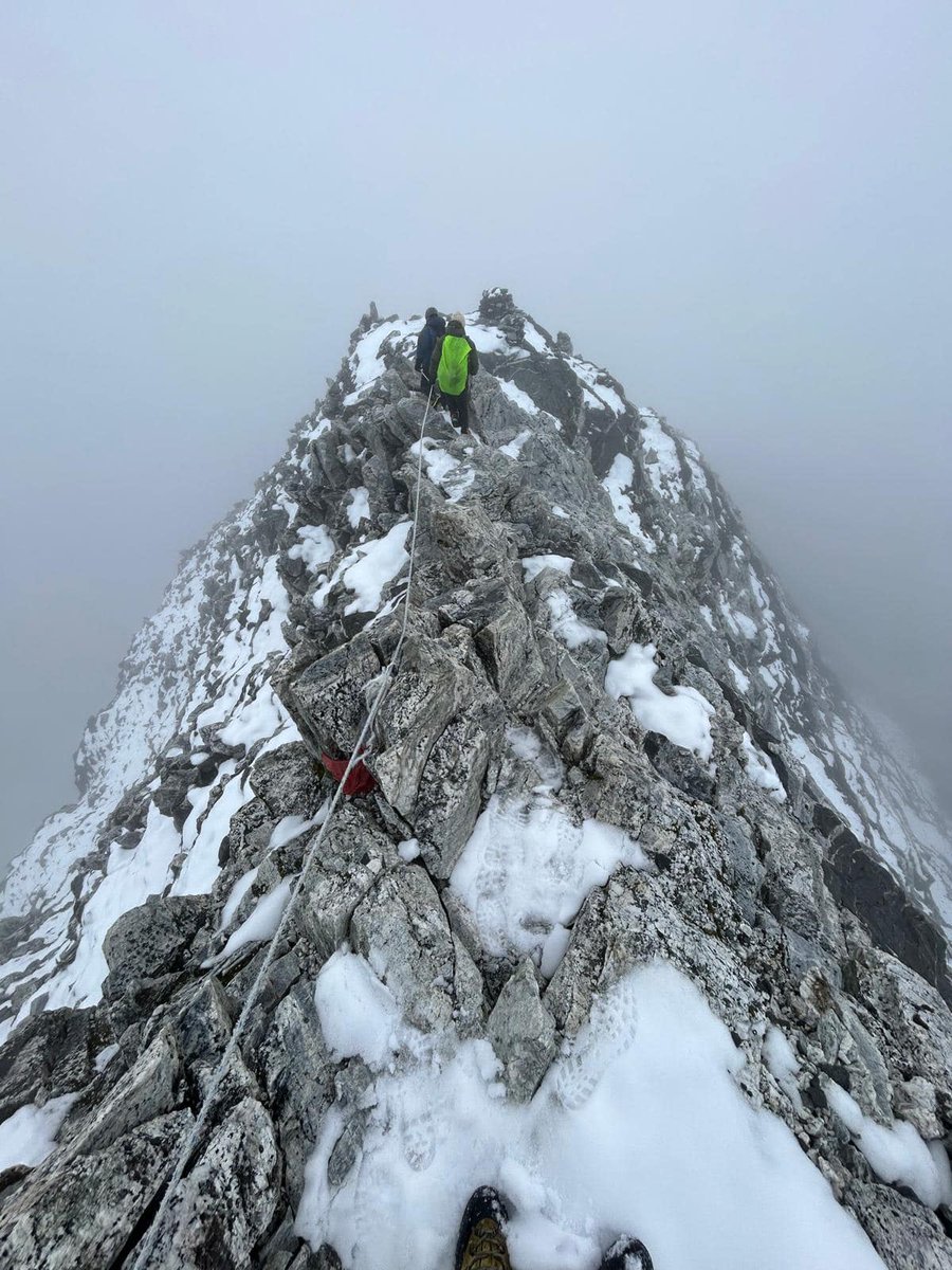 dptreks1's tweet photo. Everest three-pass trek touches EBC and Gokyo Lake trek with two additional trails to the east and west of this central region.Trekkers can enjoy the beauty of high landscapes in Khumbu Valley and  explore the Sagarmatha National Park. It includes three high passes each 5,300m. https://t.co/kPnqpC1MUY