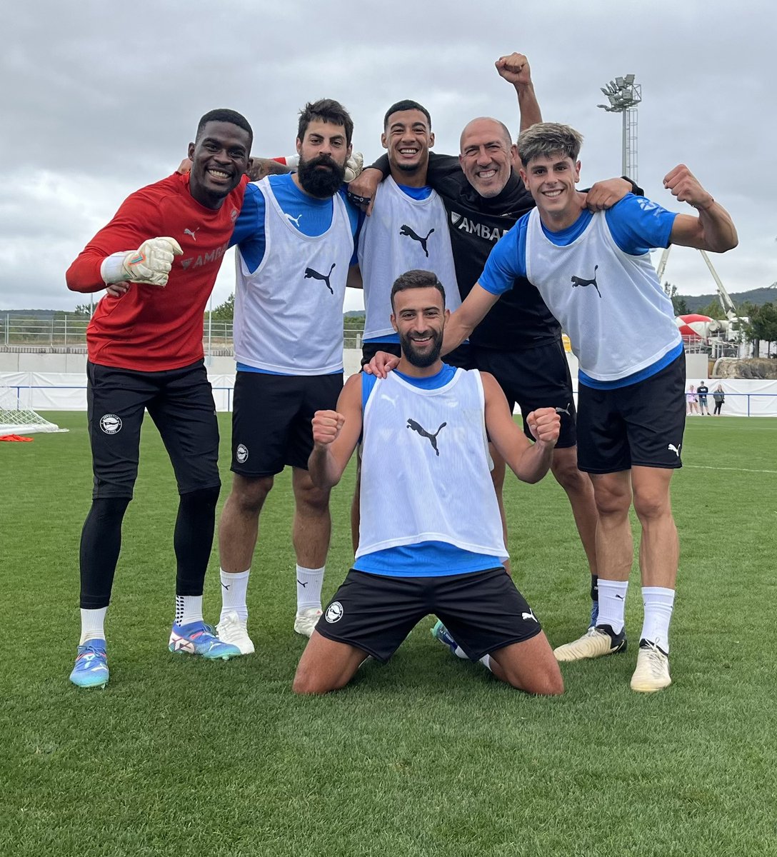 Deportivo Alavés tweet media