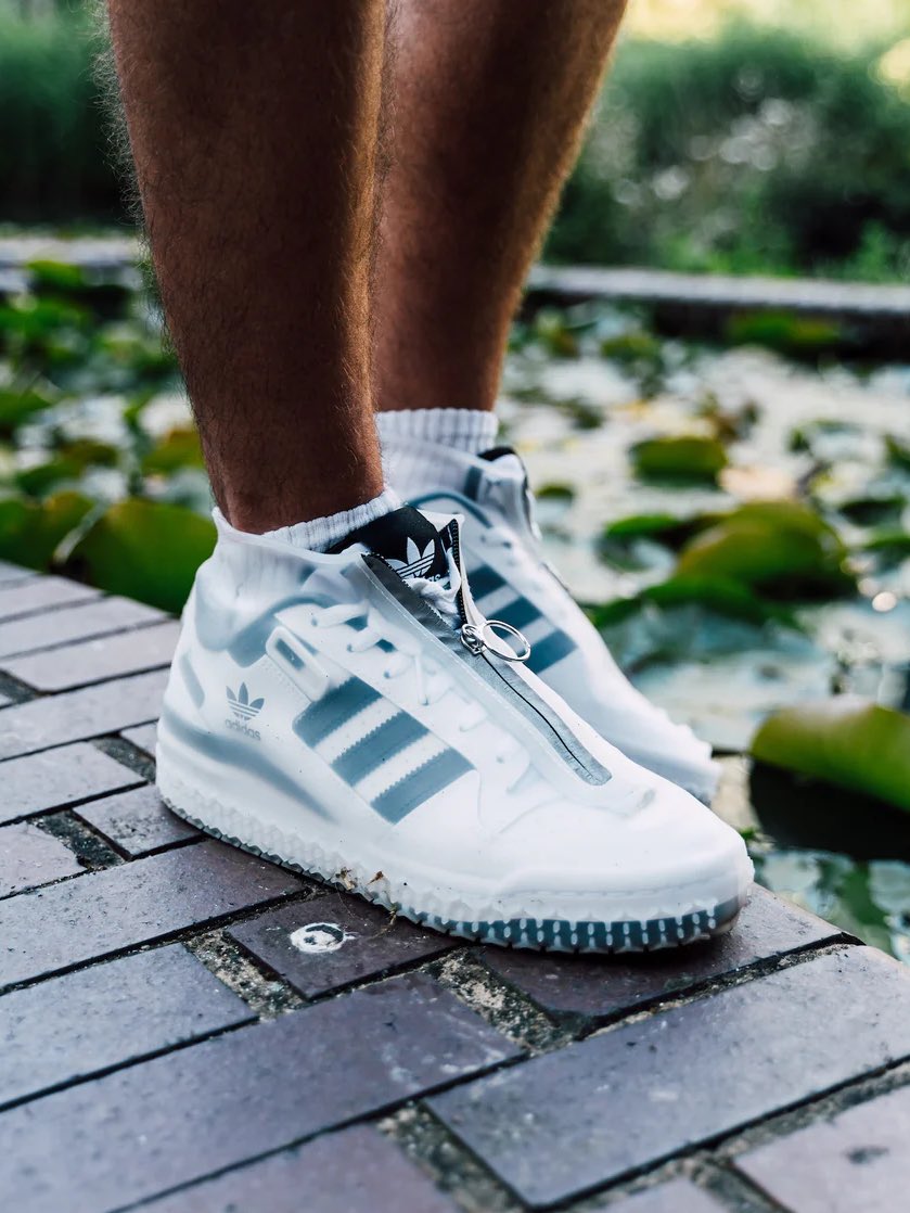 RaveFootage's tweet photo. Muddy conditions expected across the UK this weekend ⚠️

Don’t take any chances and use the REVAR Shoe Skins to keep your trainers fresh and protected from the elements. 👟⚡️ #FestivalHack https://t.co/5wibJEVvGv