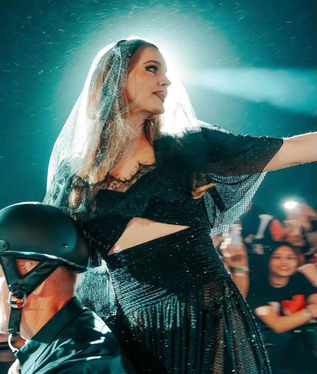 21h45 concert de <a href="/LanaDReyOnline/">Lana Del Rey Online</a> en direct sur <a href="/franceinter/">France Inter</a> <a href="/ConquetFI/">Matthieu Conquet</a> <a href="/rockenseine/">Rock en Seine</a> <a href="/inter_presse/">France Inter Presse</a> <a href="/UMusicFrance/">Universal Music FR</a> <a href="/AdeleVanReeth/">Adèle Van Reeth</a> <a href="/Jon_Curiel/">Jonathan Curiel</a> #Partenariat