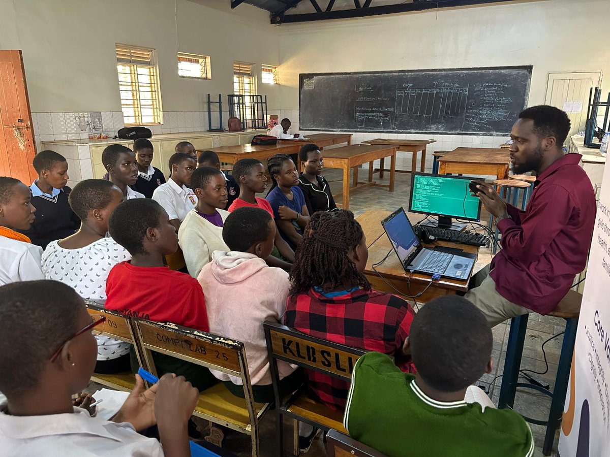 cgc_uganda's tweet photo. We're thrilled to launch the #HavenProject in Nakawa Division, thanks to a USD 2,500 grant from @barefootlaw_org. This initiative will empower and equip 30 girls with essential skills to break mindset barriers towards their potential.
#TVET #SkillsDevelopment https://t.co/efDUvOGx33