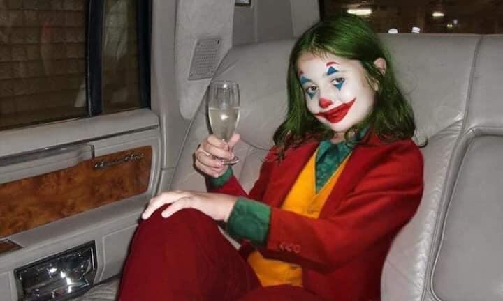 tecladista da banda de Lestat tweet media