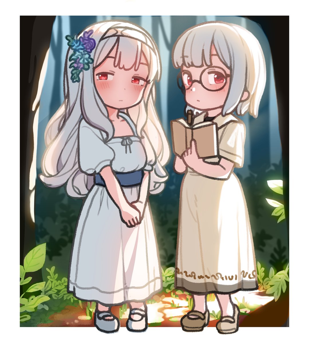 Two girls in the forest🌿