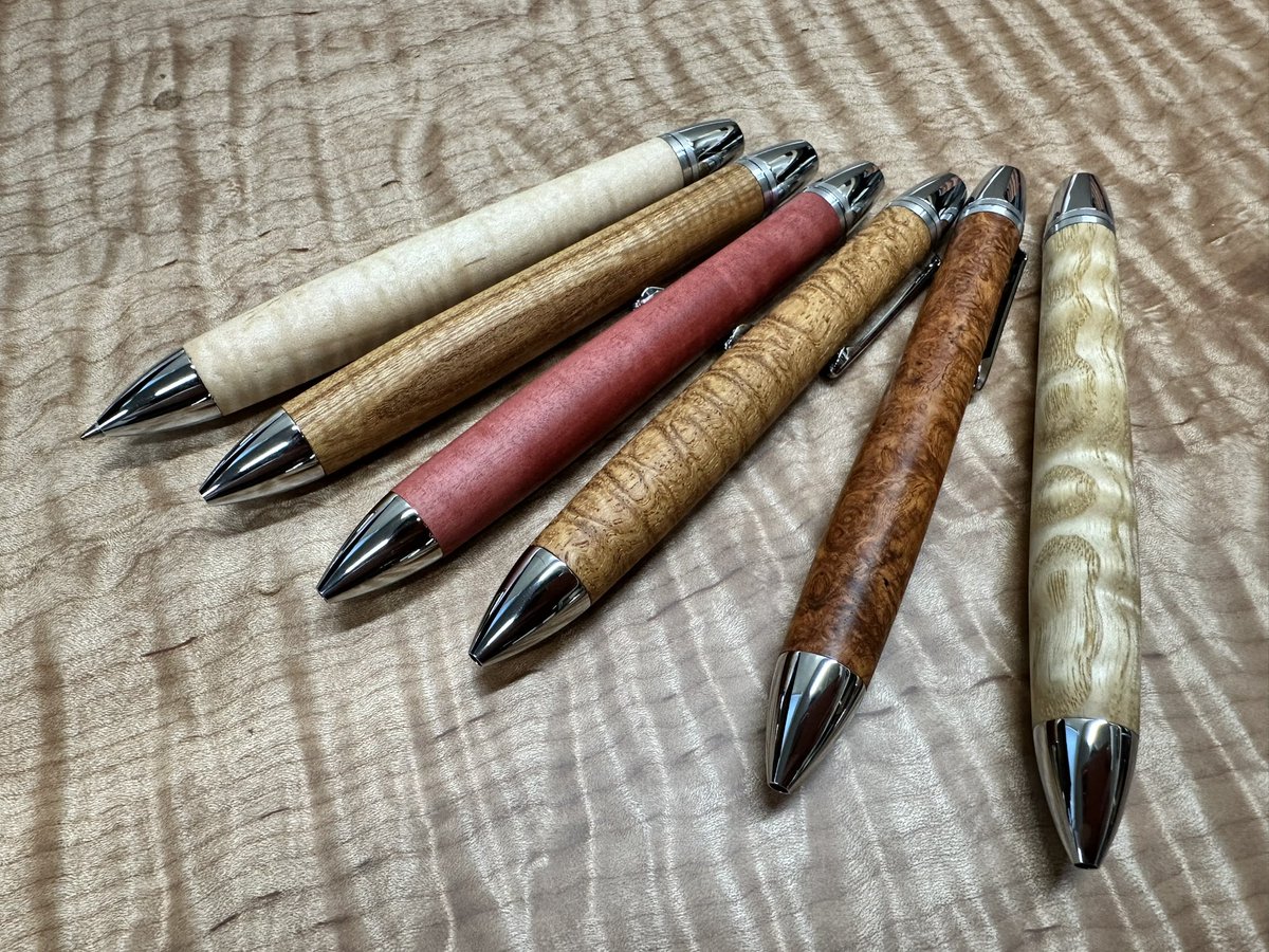 setu200409's tweet photo. We are showcasing our wooden pens in preparation for the San Francisco Pen Show. We will be bringing ballpoint pens, mechanical pencils, multifunction pens, and fountain pens.
#penshows
#sfpenshow2024
#sfpenshow
#pen https://t.co/lwm2NJGMyu