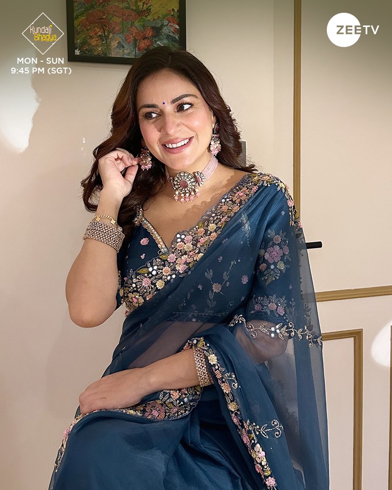 ZeeTVAPAC's tweet photo. Stunning as always, Preeta takes our breath away!
Watch #KundaliBhagya Monday to Sunday at 9:45 PM (SGT), only on #ZeeTVAPAC

@AryaSmilesa #ParasKalnawat #BaseerAli #RozySardana #ShaktiAnand #AdrijaRoy https://t.co/4RwkiBcBZC