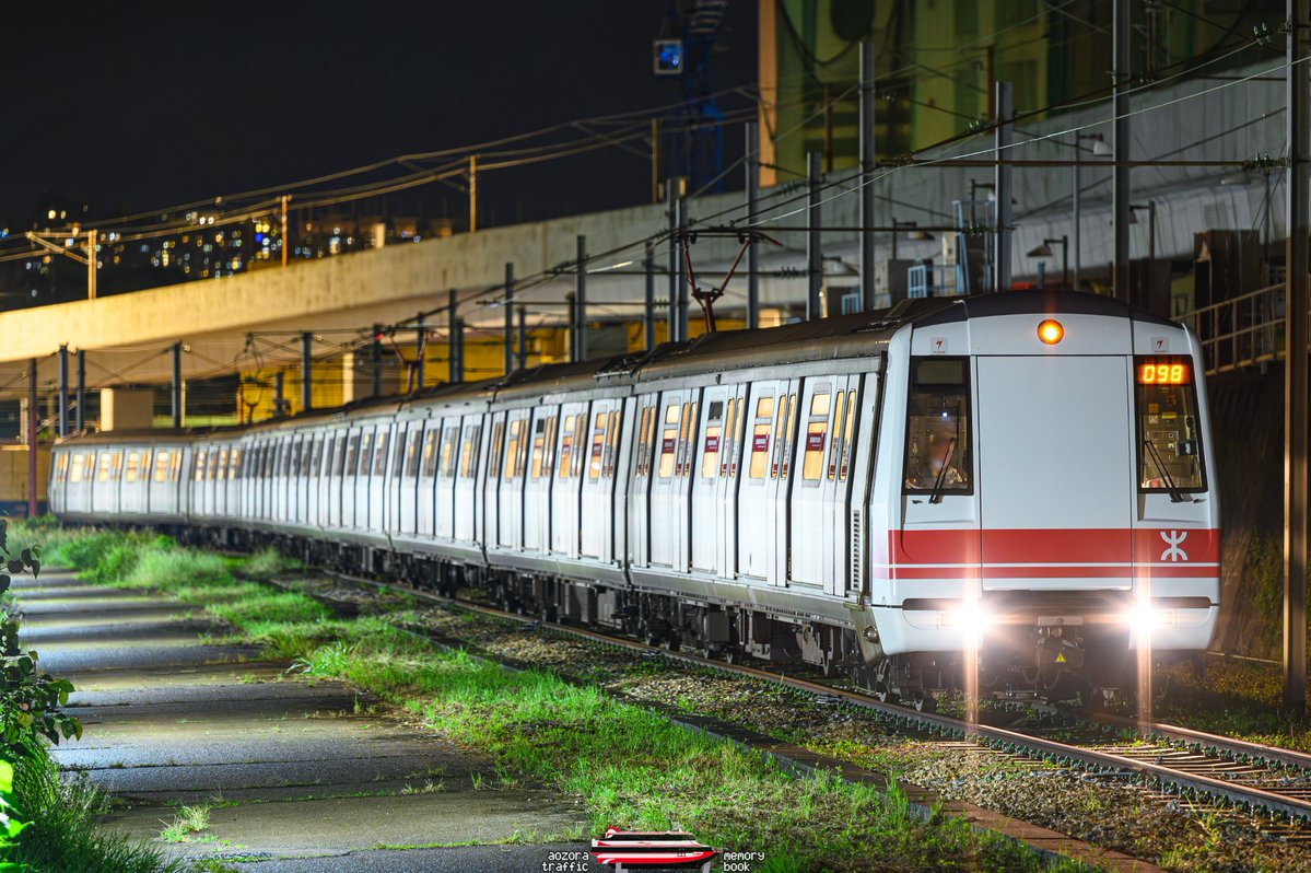 AozoraTF's tweet photo. 2024/08/21
回 BS98 M
メトロキャメル電車/M-Train A161-A162 編成
「45周年リバイバル列車」の企画で復活した初代白い列車仕樣、九龍湾総合車両所臨時回送 

結果は非常に美しく、明日の公式デビューが待ちきれません🥺 https://t.co/UiyKtB4eQ3