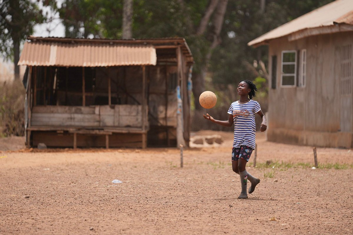 Football at EducAid is more than just a game—it's a tool for empowerment! 
Our students and staff enjoy playing on mixed+ same-sex teams, building teamwork, leadership, and discipline. Football breaks down barriers, fosters community, expression and challenges stereotypes⚽️