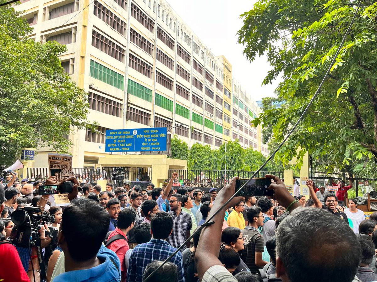 Dr. Abhinaba Pal (UR) tweet media