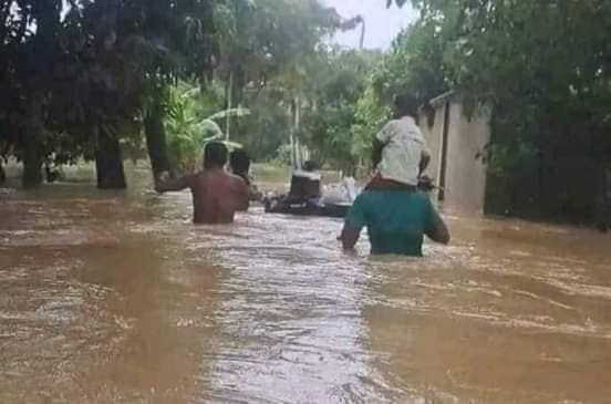 basherkella's tweet photo. Flood in #Bangladesh.

#Flooding #Feni #Noakhali https://t.co/l4mffwjm0X