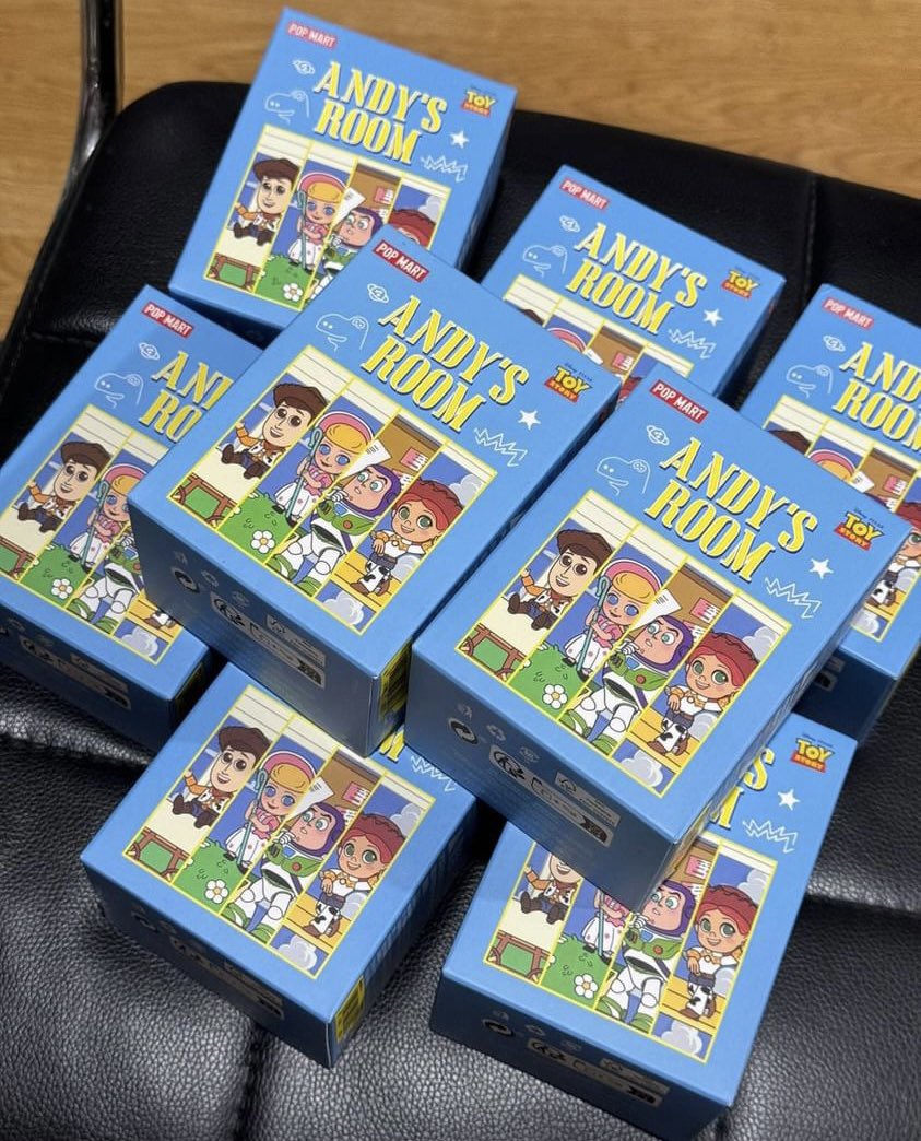 daisyrosie_shop's tweet photo. พร้อมส่ง Popmart Toy Story : Andy's Room Series Scene

กล่องละ 450 ไม่รวมส่ง🦖
นัดรับสจล./เซ็นทรัลลาดพร้าวได้

ของจริงวัสดุดีมาก น่ารักทุกตัวเลยจริงๆ สาวก toy story พลาดไม่ได้น้า
#ตลาดนัดpopmart #ตลาดนัดกล่องสุ่ม #ตลาดนัดarttoy #POPMARTTH #ตลาดนัดLabubu #POPMART #ArtToy #ToyStory https://t.co/nk7eMD2zTN