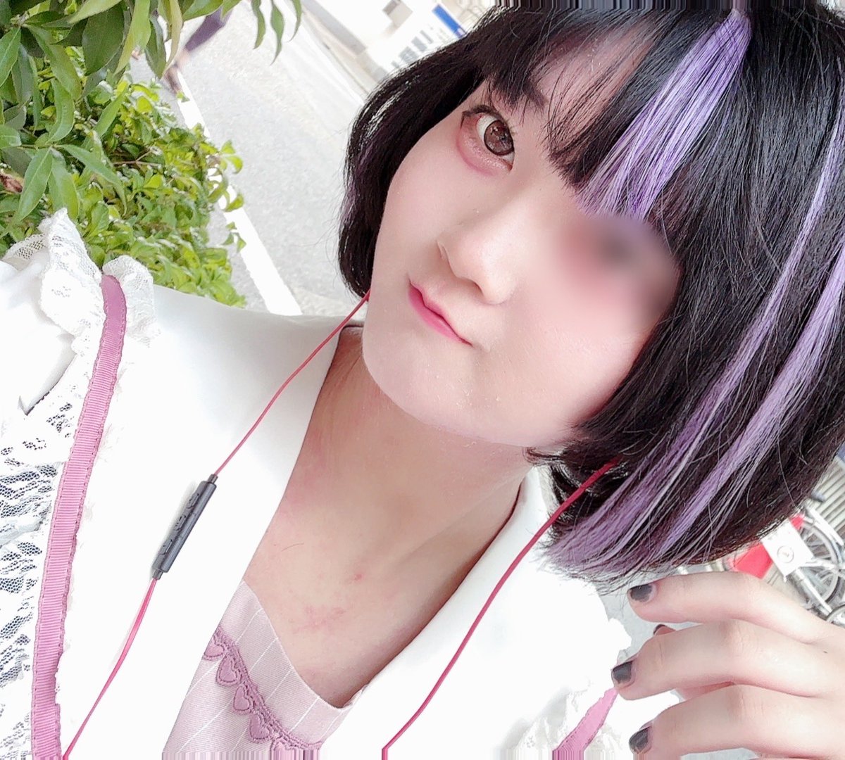 otsk_0219's tweet photo. ※おたすけの自我
きろくさんと同じメッシュにしてもらってきた💜めっちゃかわいい https://t.co/R3YSykO5QH