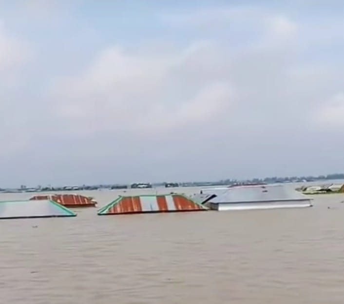 Disaster 

#FloodinBangladesh
#alleyesonfeni 
#Bangladesh