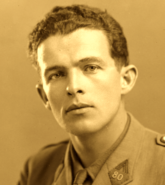 En juin 1940, il fut de ces chasseurs alpins héroïques qui continrent les ambitions de Mussolini en France. En 1944, chef de maquis de Savoie, il a le cran d'entrer dans Albertville, seul, sans arme, pour en obtenir la reddition. Il y est assassiné le 21 août. Jean Bulle. 30 ans.