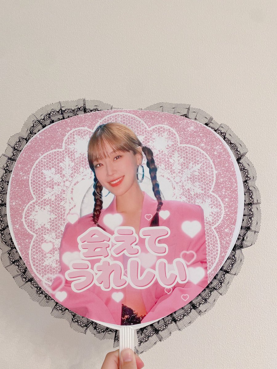 CnQEWML9EBHSVLg's tweet photo. サイン会とライブに向けて無事に完成した🎀✨💓 https://t.co/Vmv5t6IftX