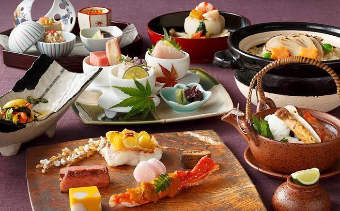 055uuu's tweet photo. 翻訳してみたらこういうことかー。
実際食べたら食べきれないぐらいで、
そりゃ、懐石料理はめっちゃ安いところは美味しくないけど
ある程度のお金だしたら、めちゃくちゃ美味しいくて最高なのになぁ🥲🥲🥲 https://t.co/QCpHYLCvv6