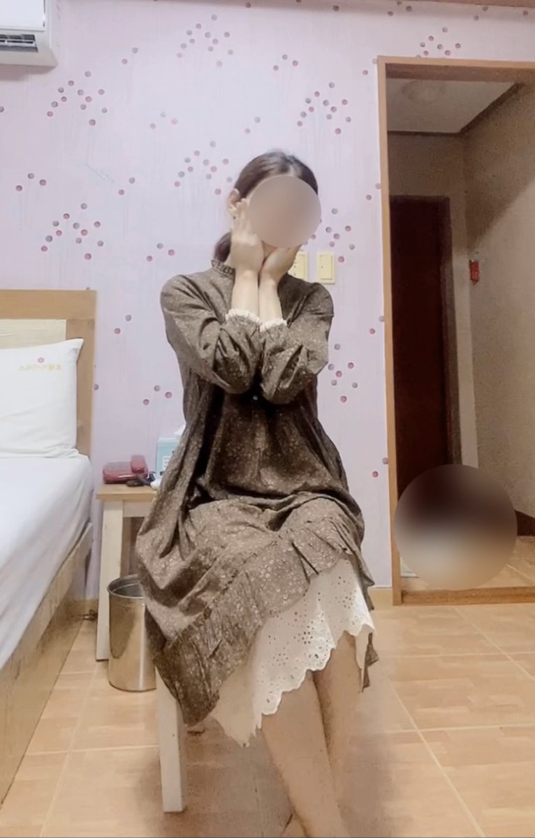 연일 무더위가 지속됩니다..

우리 친구들, 건강관리 잘 하시고,

보양식도 챙겨드세요^^

……

밥 해주고 싶넹 ^^