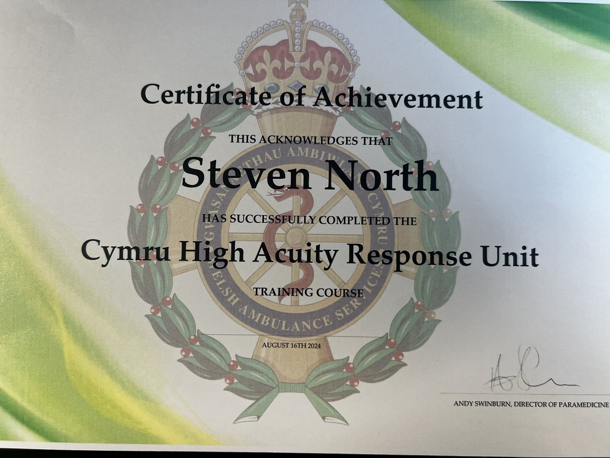 steve_paramedic's tweet photo. A great course led by excellent clinicians, and can now say I’m becoming a Cymru High Acuity Response Unit (CHARU) paramedic. Part 1 of five year plane complete, learning and reflection continues. Watch out for #CHARUlife updates. 🚑🚑 https://t.co/6rhJIldbM5