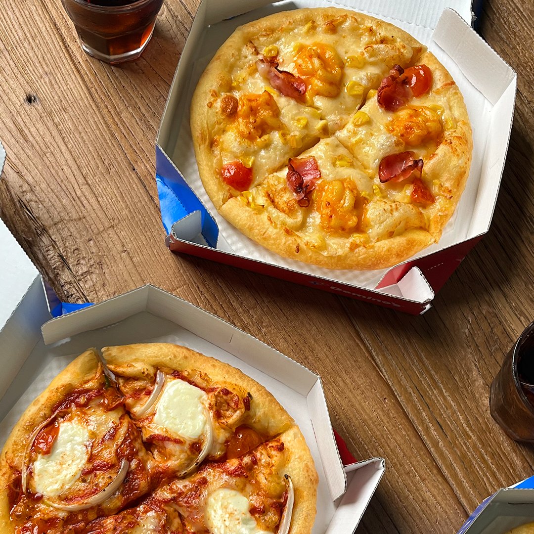 dominostory's tweet photo. 헤어지자고..? 나 원래 싱글인데?

🍕더 맛있게 SON 봤다! 도미노피자 신메뉴
해피 데일리 싱글 피자 출시!
매일의 한끼, 싱글 피자 1판 6.900원부터 😎
📍https://t.co/qapTsvcRMN

#이벤트 #RT #인용 = 피자 3명
#도미노피자 #손흥민피자 #welcome_sonny https://t.co/snwTaPVNuo