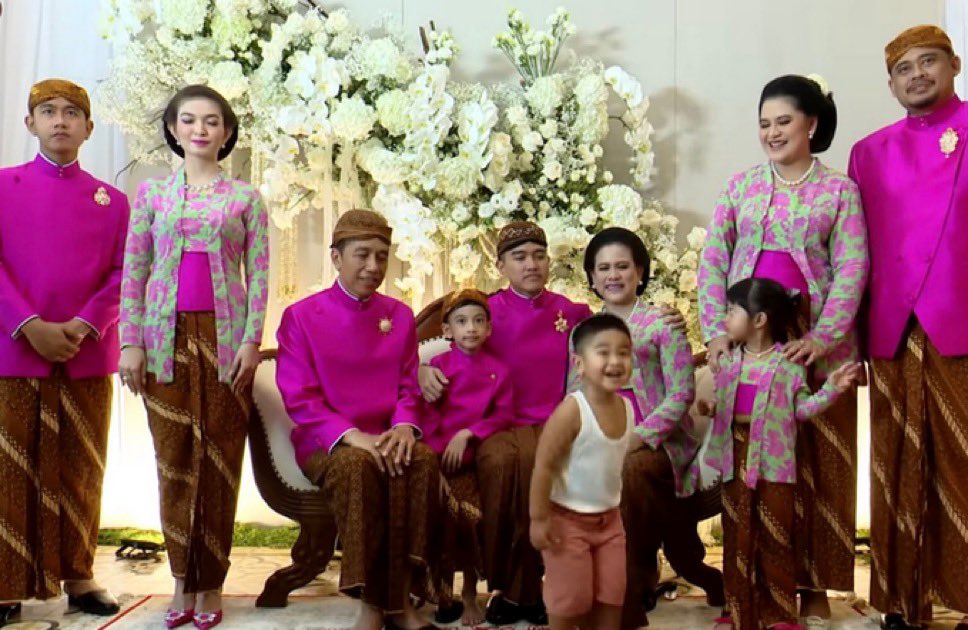 Semoga Allah memberikan balasan setimpal atas perbuatan kalian kepada negri ini dengan segera

🤲 

AAMIIN