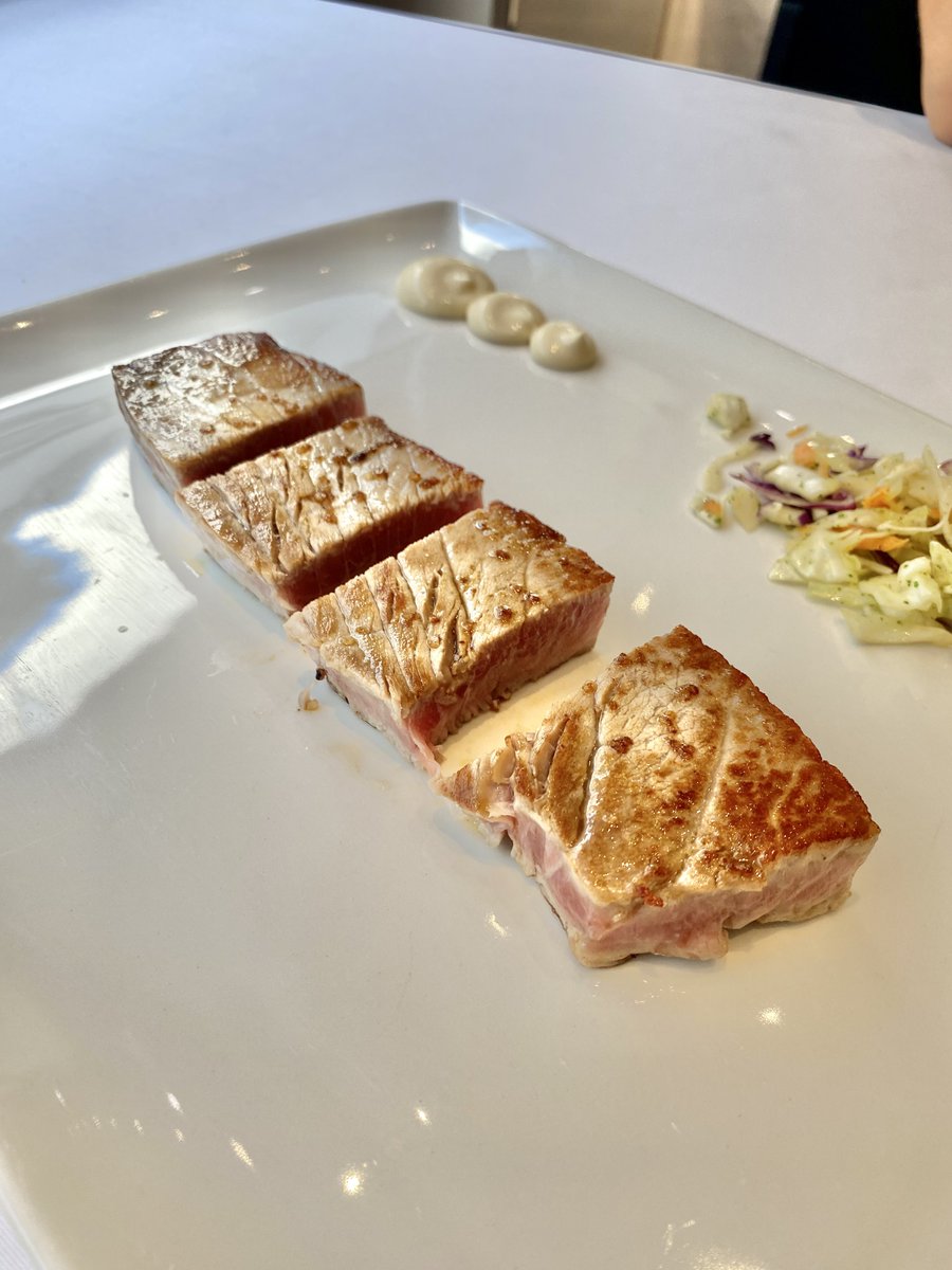 carlosAtMad's tweet photo. Festival en #ElCampero, uno de los Templos del Producto de @Matoses y @MisterEspeto:
Tosta Atún Rojo y Trufa, Tartar de Lomo, Sashimi de Ventresca (Toro), Tataki de Descargamento (Lomo Negro), Tarantelo Plancha, Tocino Cielo y Perrier Jouët Blason Rose. https://t.co/L6gRhNZIMX
