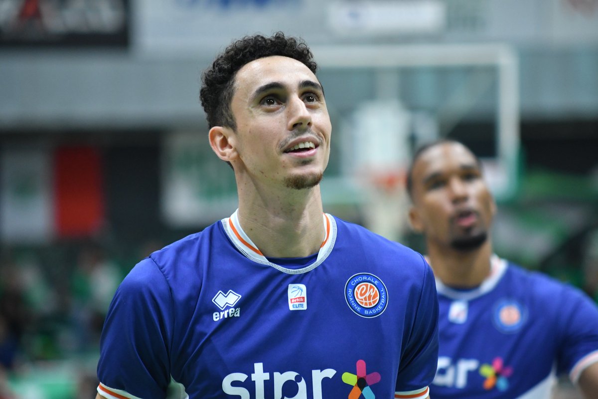 🔙 La fin d'un tunnel long de 501 jours pour Maxime Roos, qui a rejoué après ses deux ruptures du tendon d'Achille ! 

📈 Roanne l'emporte en amical contre le SCABB Lab avec un grand Shawn Tanner, sous les yeux de son cousin Zaccharie Risacher.

👉 bebasket.fr/maxime-roos-a-…