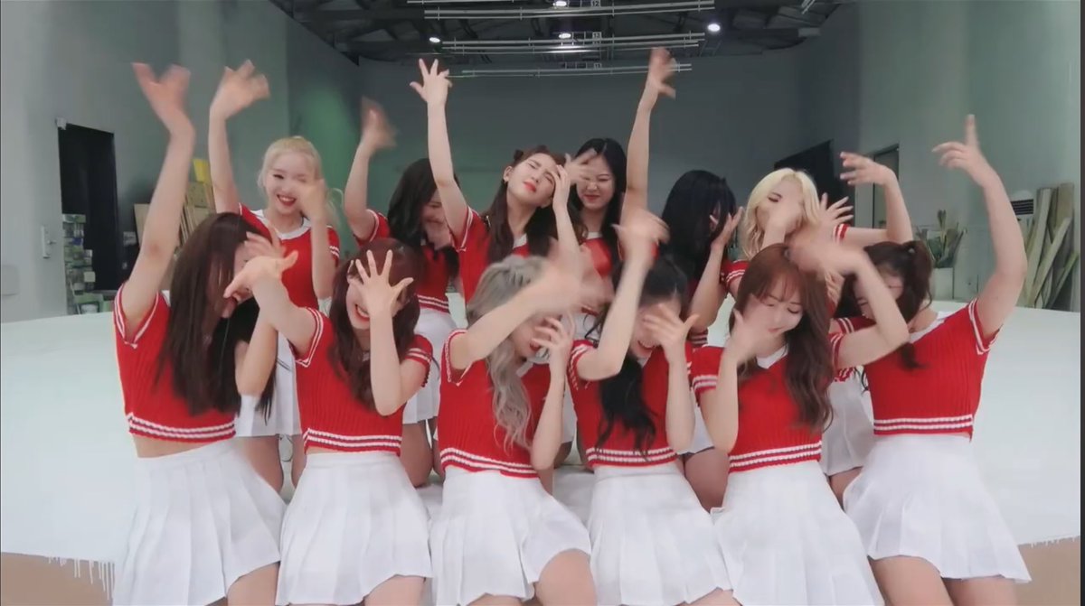 Or__bital's tweet photo. loona6周年…永遠に愛すze（お前は早くTikTokあげろ） https://t.co/Q6RUUeevbt