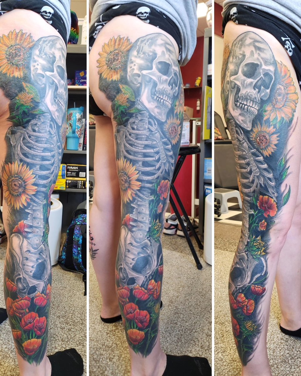 Finished this outer leg panel; probably my longest, most detailed piece so far. I've been tattooing just over 3 years.  Instagram.com/esolarii #nevergiveupyourpassion #keepdrawing #stayteachable #Ilovetattooing #esolarii #wisconsintattooartist #mydemonsarenicerthanyourangels