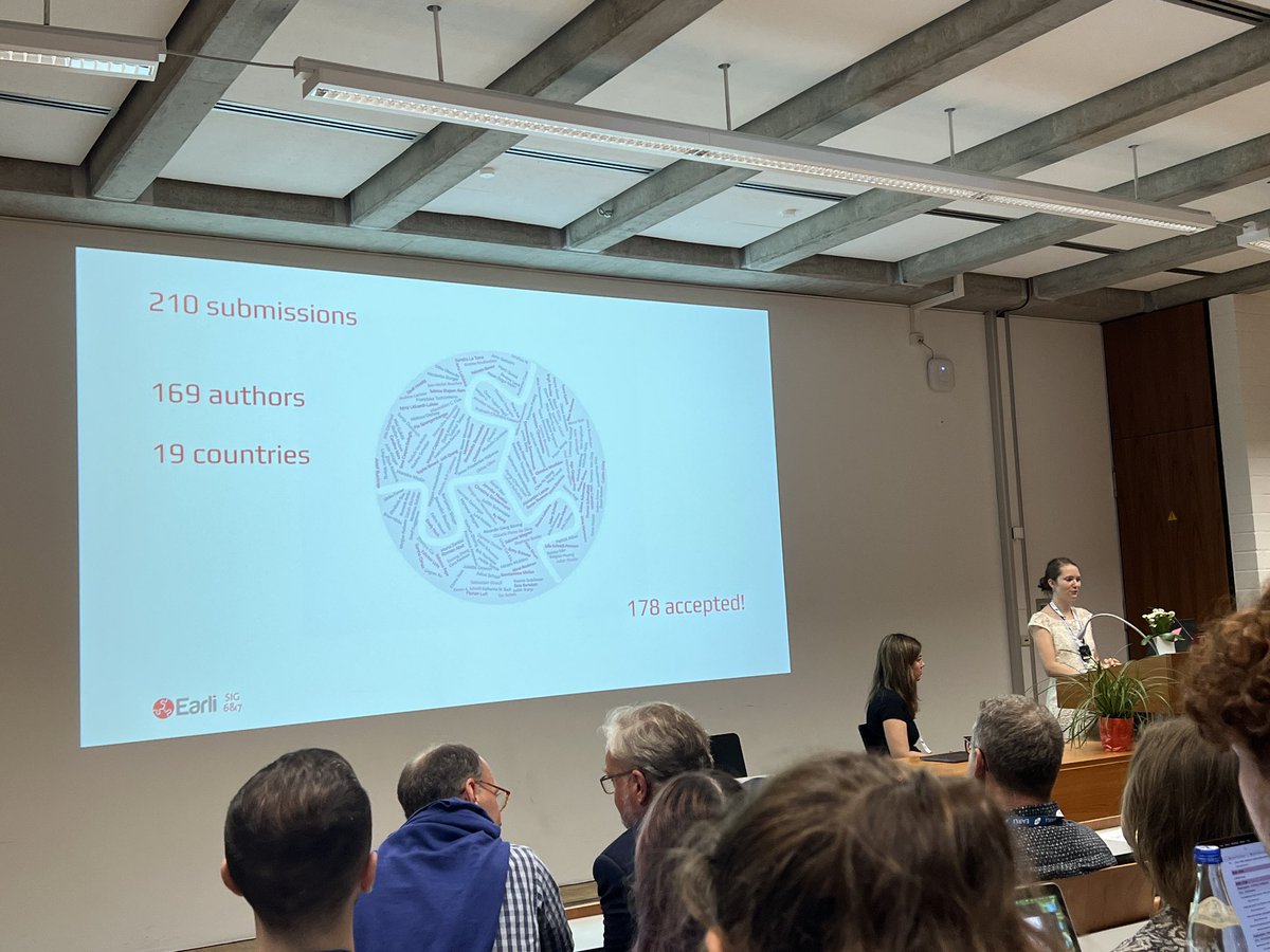 After 40-hour travel from Melbourne to Germany (two flights, three buses, one train), finally I’m here for the EARLI conference 2024 in Tübingen! 🇩🇪 So excited to learn more about the latest research around instructional designs with technologies!