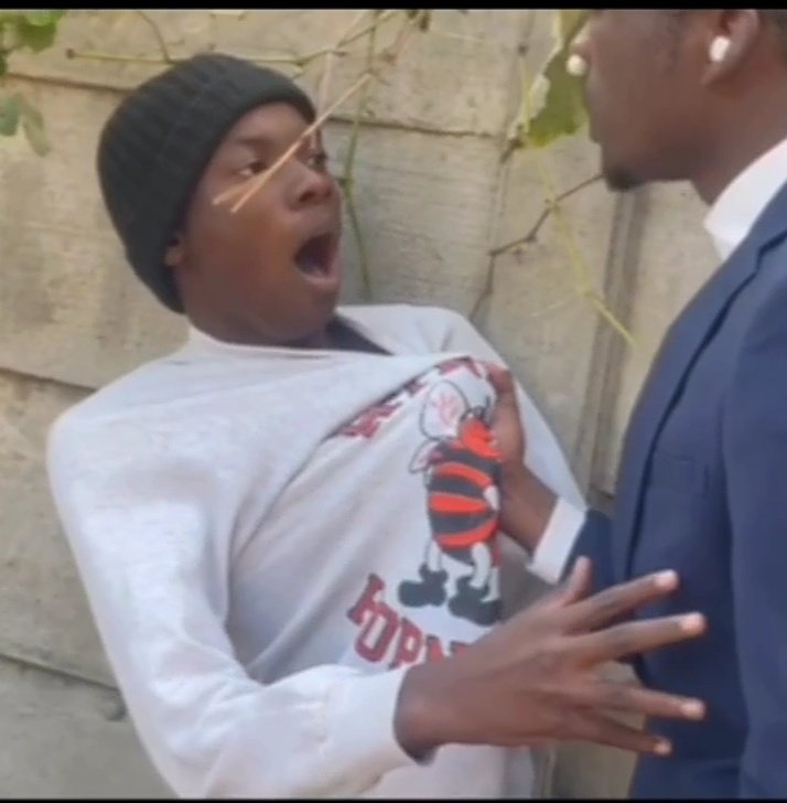 Calexy1332's tweet image. Corruption inopera sei pa Zimbabwe 😂😂