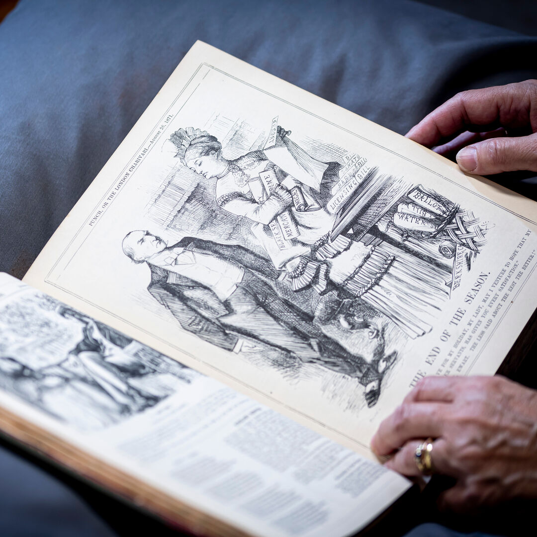 Applications for our 2024 MA courses close on 9 September.

You can study full- or part-time for our:
📕 MA in Creative Writing
📗 MA in Modern and Contemporary Literature
📘 MA in Victorian Studies
📙 MA in English Studies

Find out more 👇 le.ac.uk/english/study/…