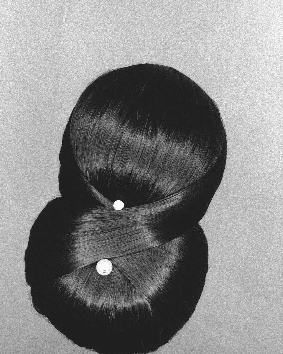 hairbylj's tweet photo. I am Hairbylarajane, a hairstylist who is available for all your special occasions be it bridal/natural hairstyling, frontal installation or OKUKU styling .. Hairbylarajane is available in Lagos/Ogun Nigeria,tell me your budget and let's creat a hairstory together💐 https://t.co/K3MHkjdup2