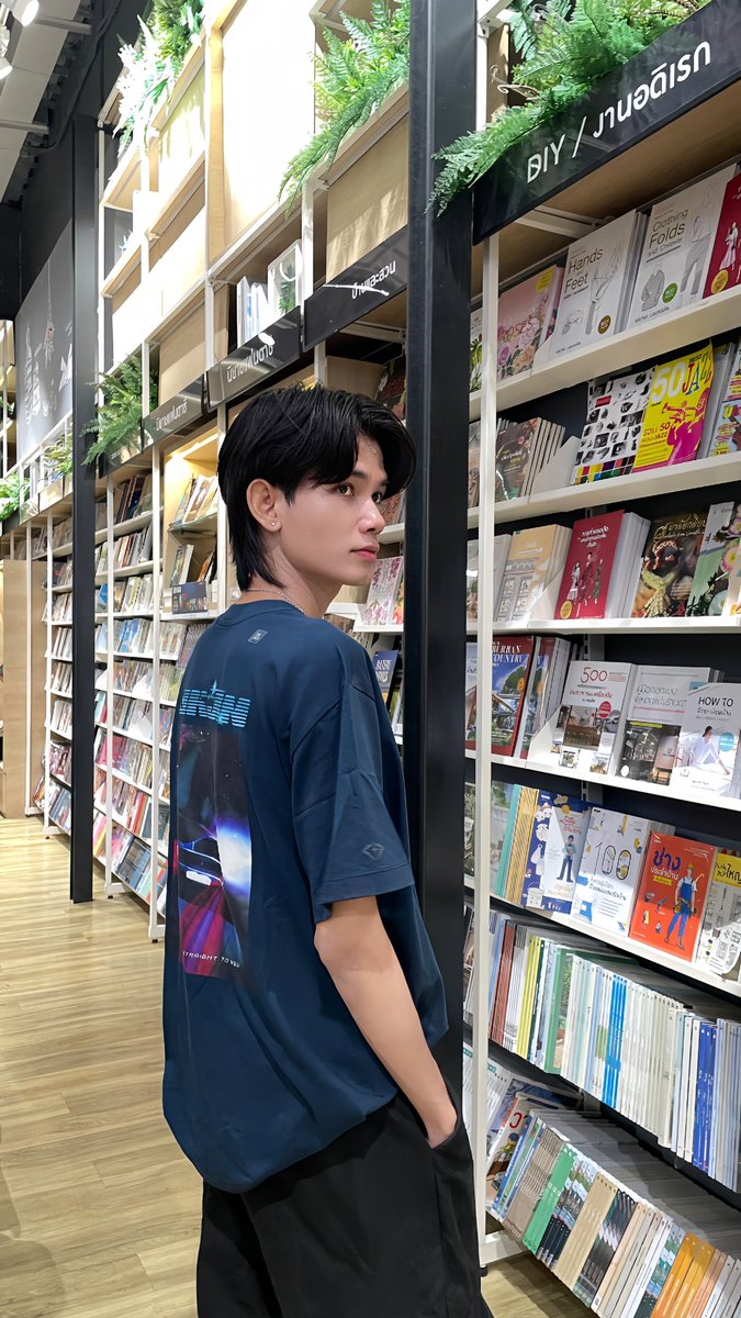 Thitiwit__'s tweet photo. 📚📸🎧 https://t.co/P8dUIxd1pf