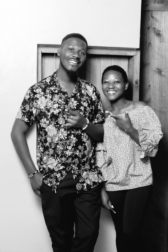 MissOdetah's tweet image. Don&apos;t you think we look good together 😂
#workmates
#postivevibes