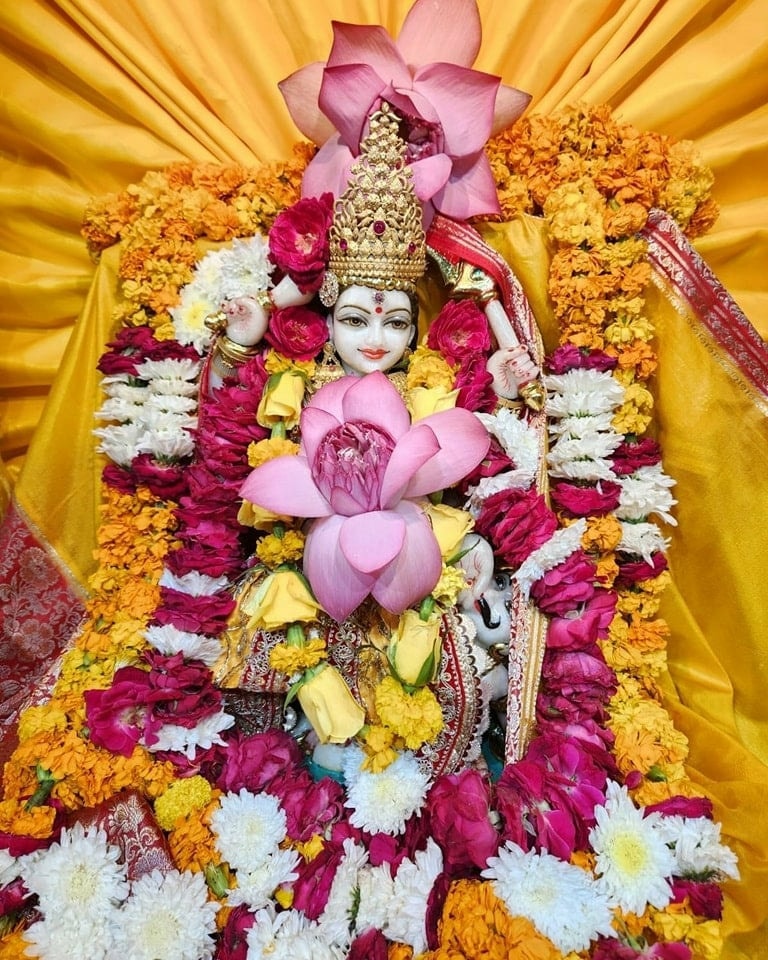 baglamukhipuja's tweet photo. माँ बगलामुखी की शक्ति का प्रयोग देश और विश्व की मंगल कामना, धर्म की रक्षा और मानव कल्याण के लिए प्रयोग करना चाहिए। https://t.co/d2jcJwysoy