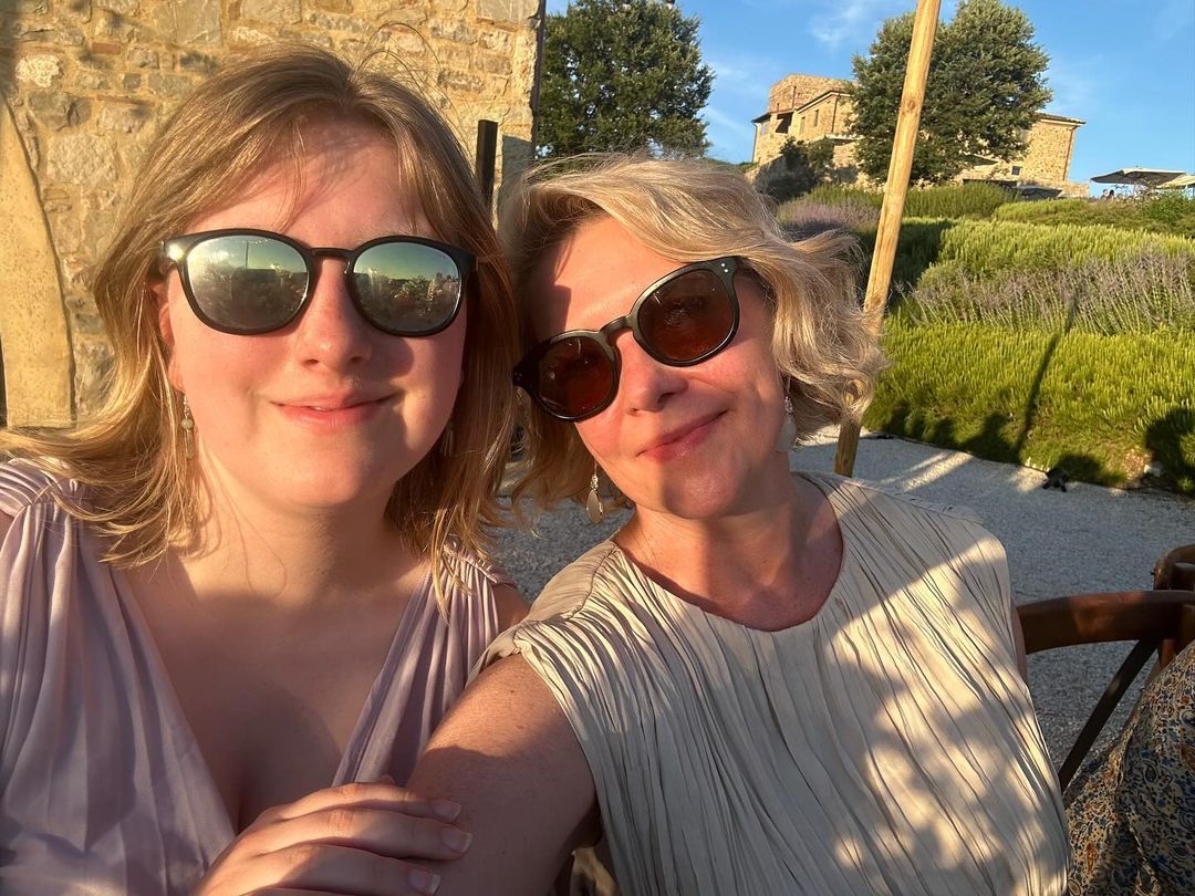 NewsFRAmandaT's tweet photo. NEW >>>> #AmandaTapping avait partagée des photos avec sa fille en Italie sur Instagram, elles dates de Juillet 2024, elles étaient invitées pour un mariage. 
Source => https://t.co/1iIVgTOgxM
https://t.co/MXy1DN3SNZ

ACTU VF => https://t.co/kCUSnNbHk3 https://t.co/6Jjry9WgnW