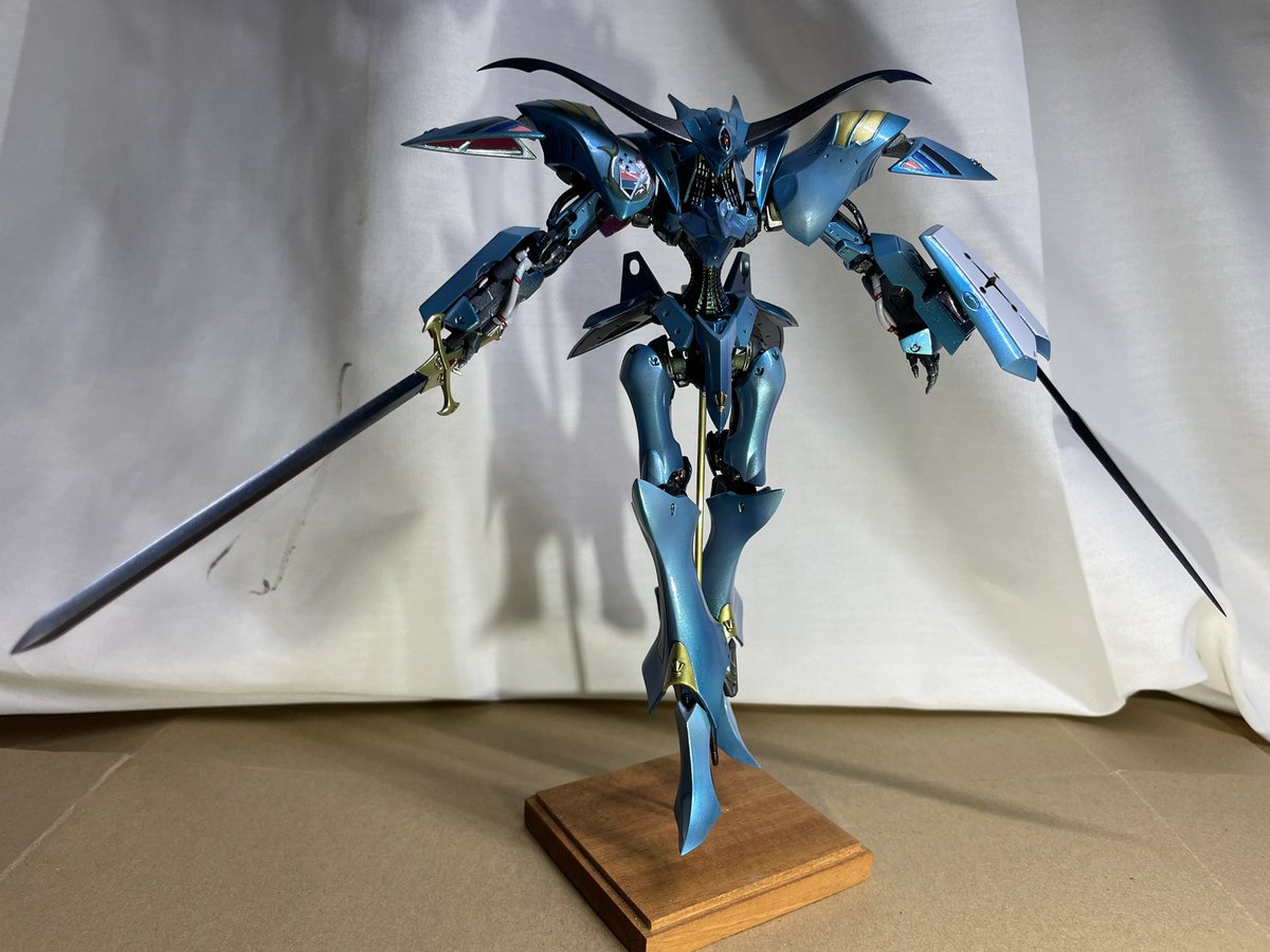 axel_mako's tweet photo. 1/144 Vサイレン ネプチューン完成しました🙌　色々と失敗した所は1/100でリベンジしたいと思います。デザイン展で発注したクリスティンの複製原画が届いたらまた一緒に撮影しまーす😆
#FSS_jp https://t.co/S34OsH7i5M