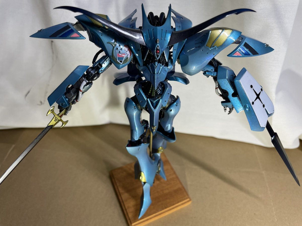 axel_mako's tweet photo. 1/144 Vサイレン ネプチューン完成しました🙌　色々と失敗した所は1/100でリベンジしたいと思います。デザイン展で発注したクリスティンの複製原画が届いたらまた一緒に撮影しまーす😆
#FSS_jp https://t.co/S34OsH7i5M