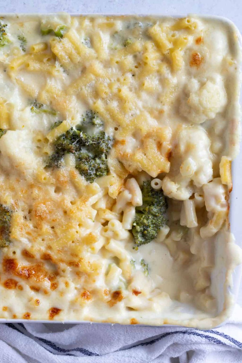 New on the blog! Broccoli and Cauliflower Mac and Cheese 😋