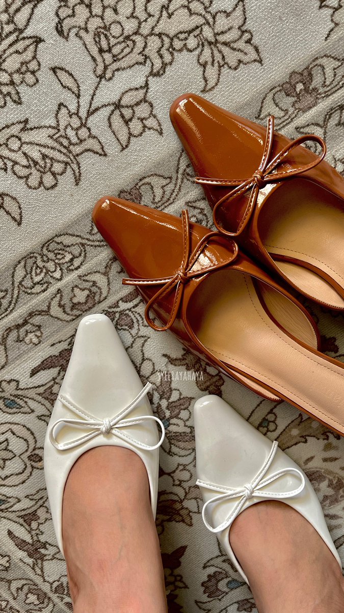 Dahlia pun beli dekat copee je heels ni. Murah berganda-ganda dari S*oi 😮‍💨 

Kanan i punya. Gojes-gojes kan kaler dia 🫦😋