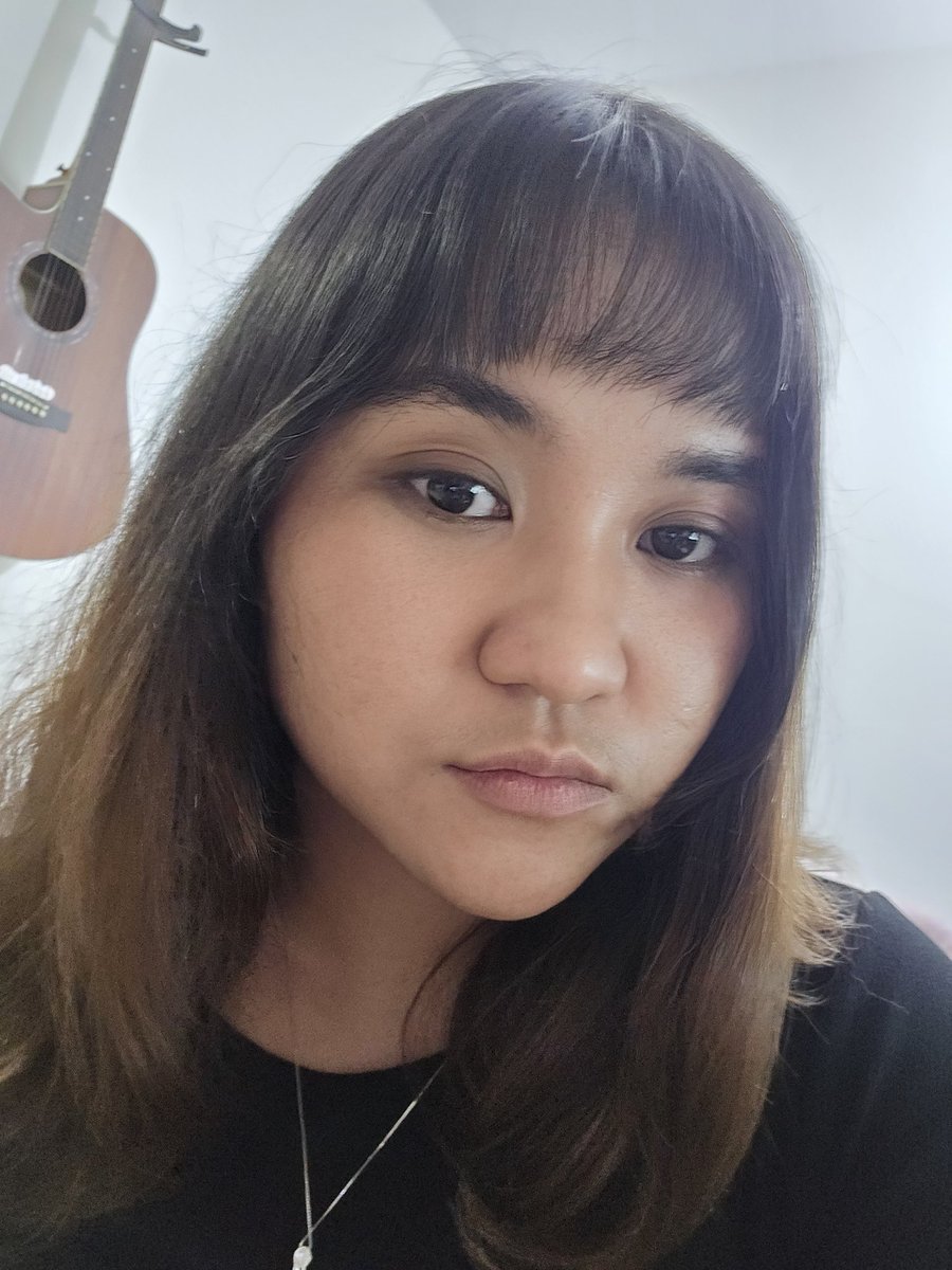 dyozalyl's tweet photo. Sabeng wag mag gugupit ng bangs pag bored eh. Mukha ka tuloy may bao sa ulo. 😆 https://t.co/t7st46veuh